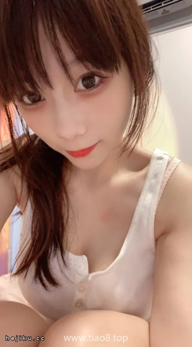 usejan蓝蓝“夏日女友”文章配图4
