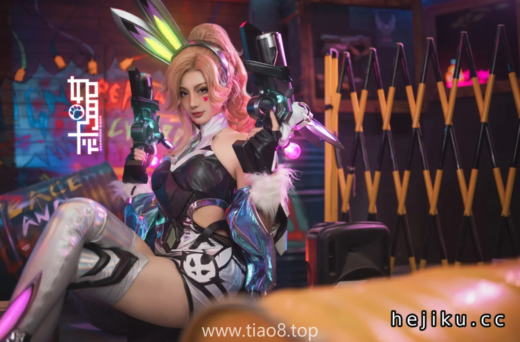 小元:如月灰030Battle Bunny,冷和热拉扯出的汗最磨人