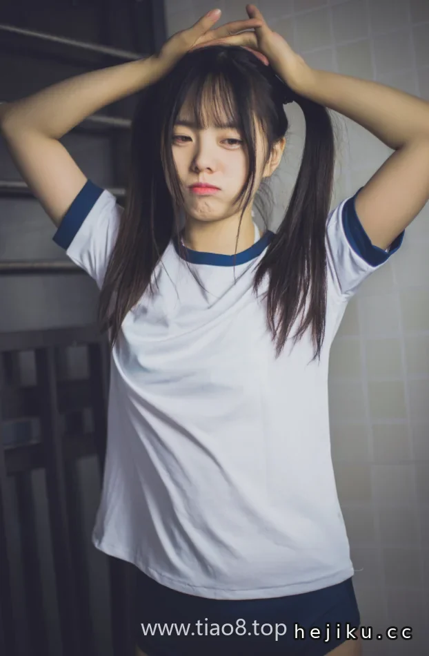 小野妹子wNO.047运动服·悲cosplay美图,这份"丧"太真实了