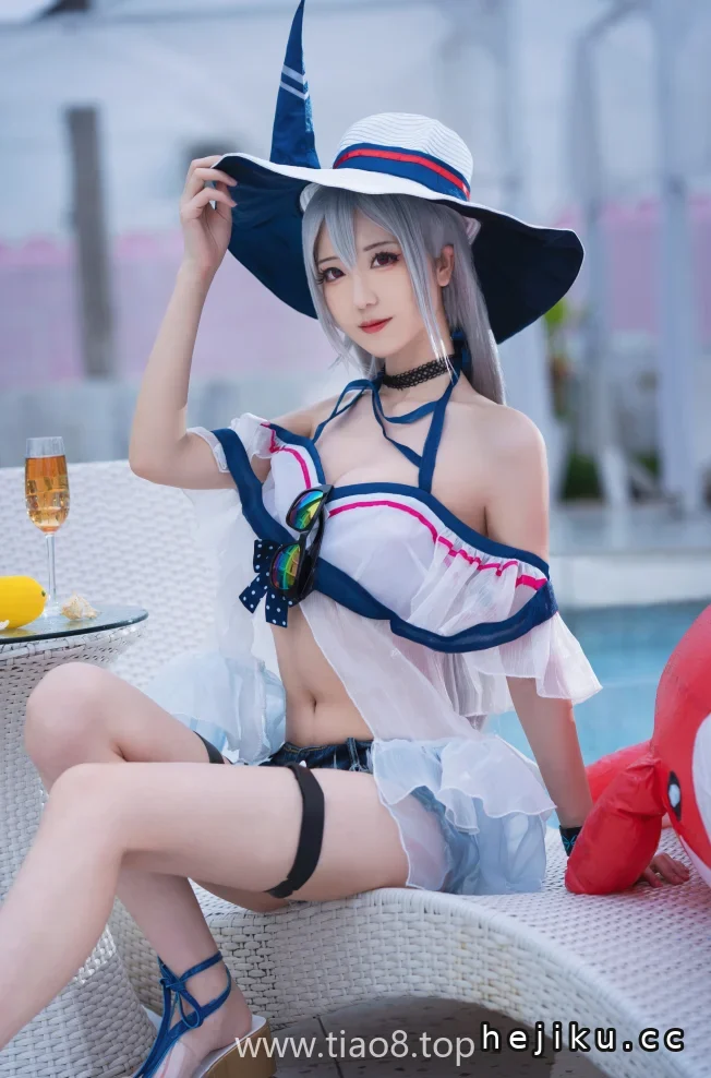 弥音音wwNO.35明日方舟斯卡蒂cosplay,深海冷感看完让人静了好久
