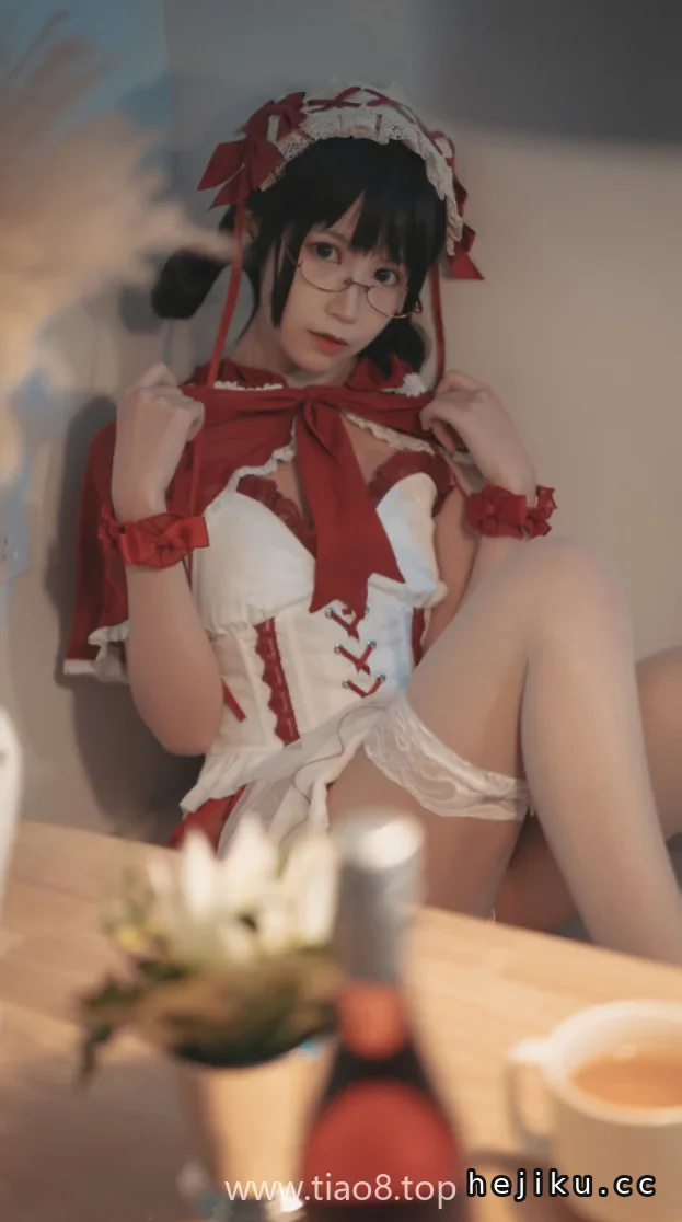 逐月Su童话镇小红帽cosplay:NO.041的红斗篷下,不只是甜美