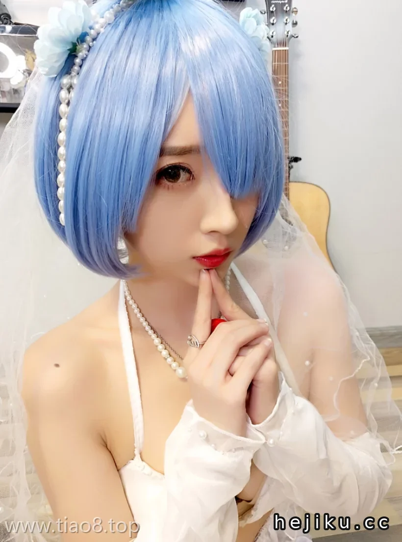 美图欣赏丨Coser小巫女露娜:NO.006-雷姆婚纱[29P-155MB]