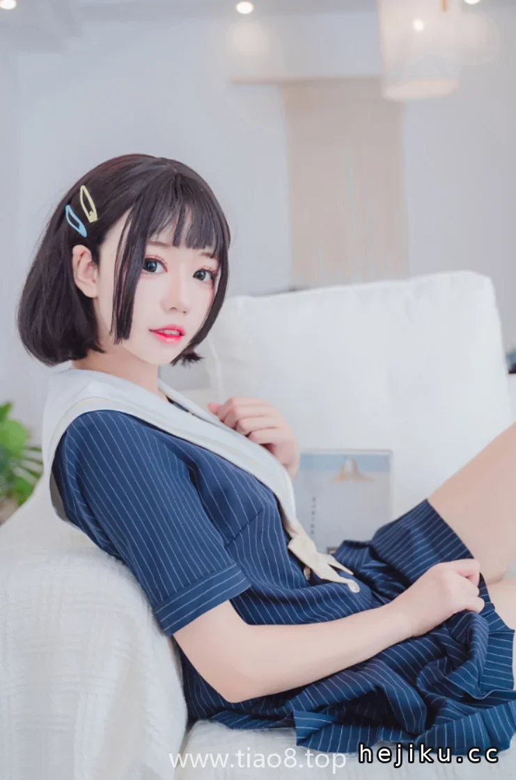 美图欣赏丨Coser猫君君MaoJun:NO.007-清纯学妹[40P-343MB]