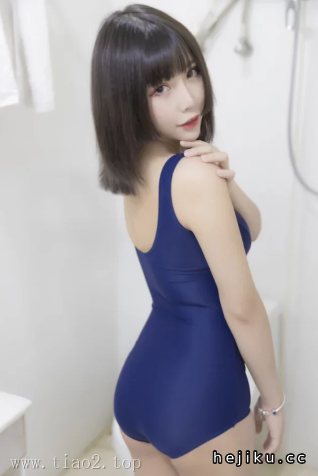 美图欣赏丨Coser抱走莫子aa:NO.011-死库水[48P-454.3M]