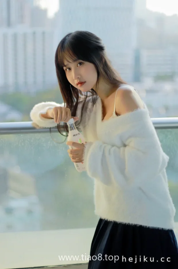 美图欣赏丨Coser萌芽儿o0:NO.052-昼夜[39P-68.3M]