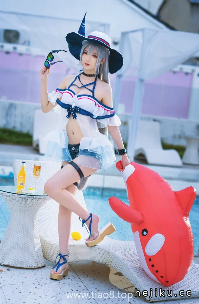 弥音音wwNO.35明日方舟斯卡蒂cosplay,深海冷感看完让人静了好久