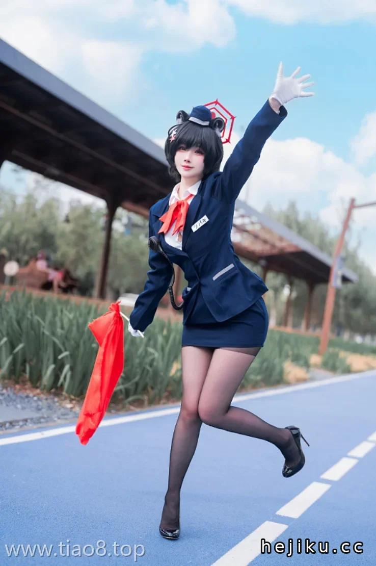 美图欣赏丨Coser_rioko凉凉子:NO.0138-蔚蓝档案 导游 椿[62P12V-
