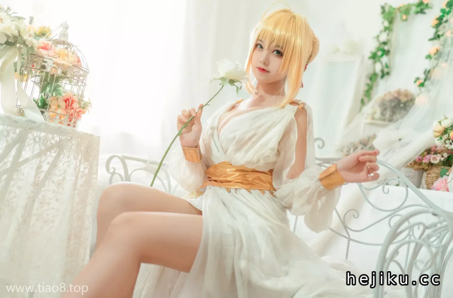 美图欣赏丨Coser蜜汁猫裘:NO.008-尼禄睡裙[10P-138MB]