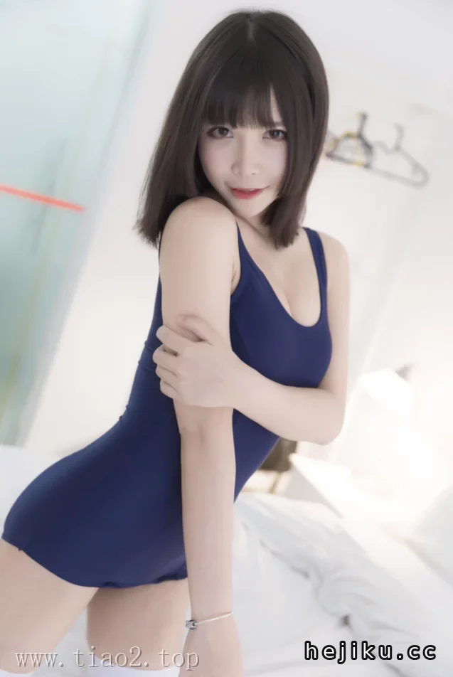 美图欣赏丨Coser抱走莫子aa:NO.011-死库水[48P-454.3M]