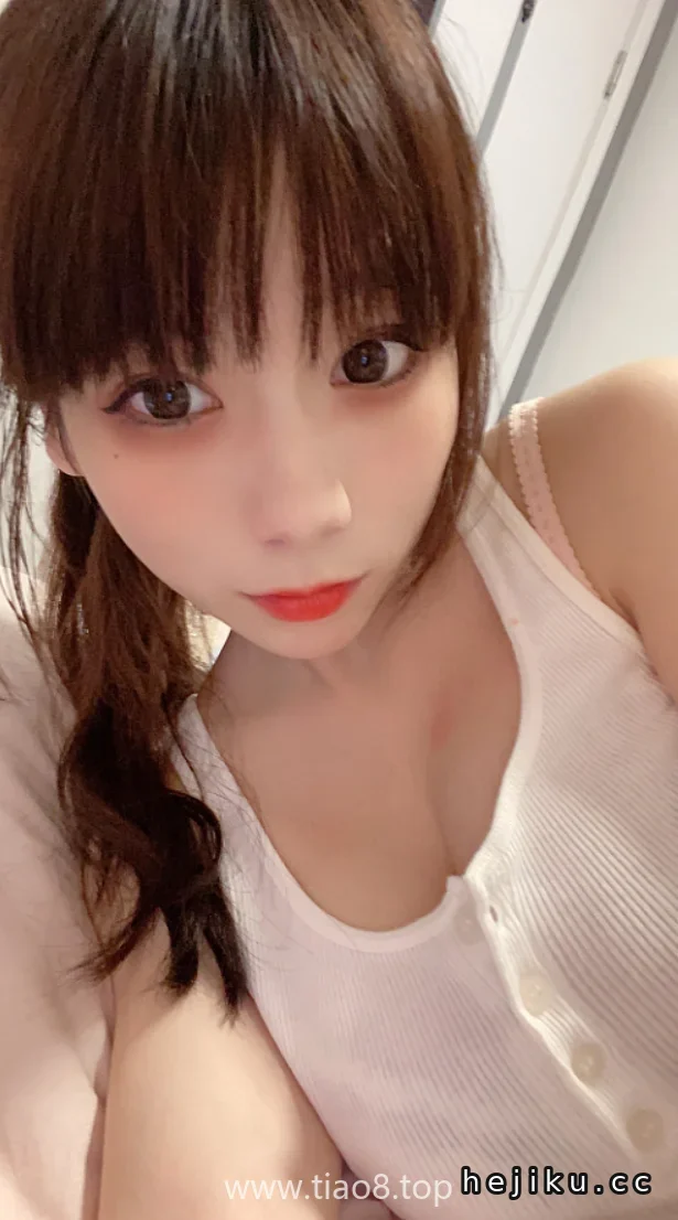 usejan蓝蓝这套夏日女友太绝了,117张图张张都有故事感
