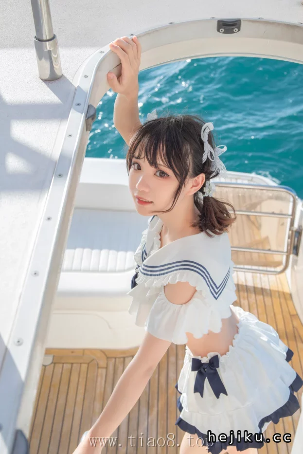 美图欣赏丨Coser花柒Hana:NO.013-三亚熊之海J风泳装[12P-153.01M