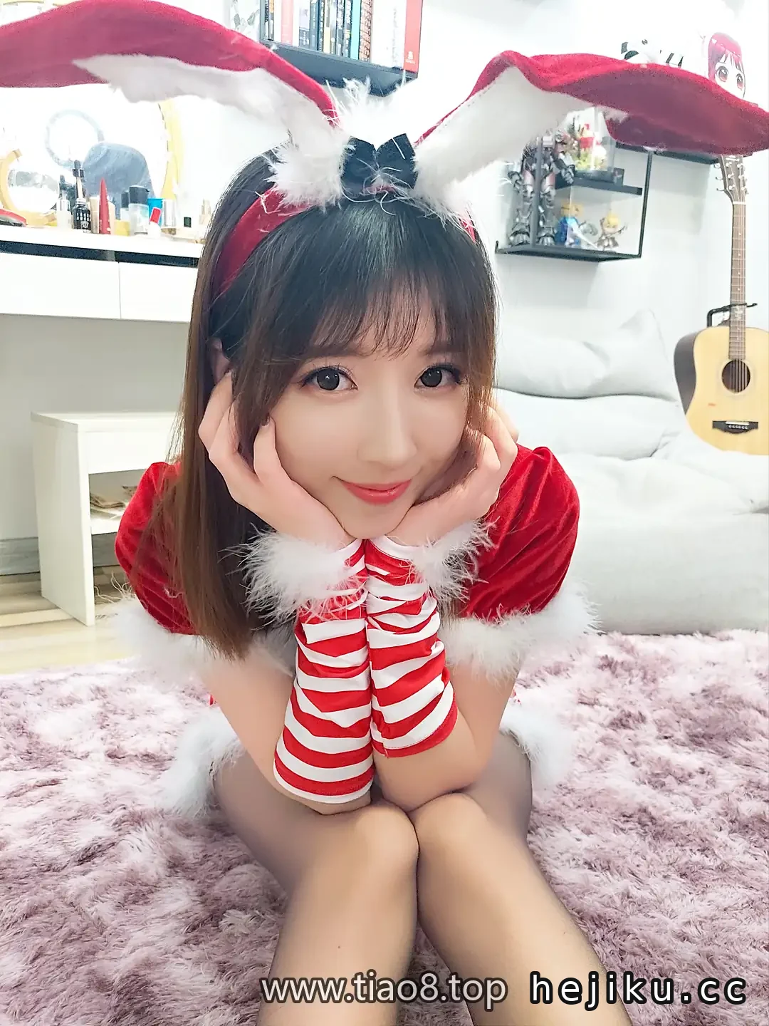 圣诞装穿回自己房间：小巫女露娜这组是在家过的节？